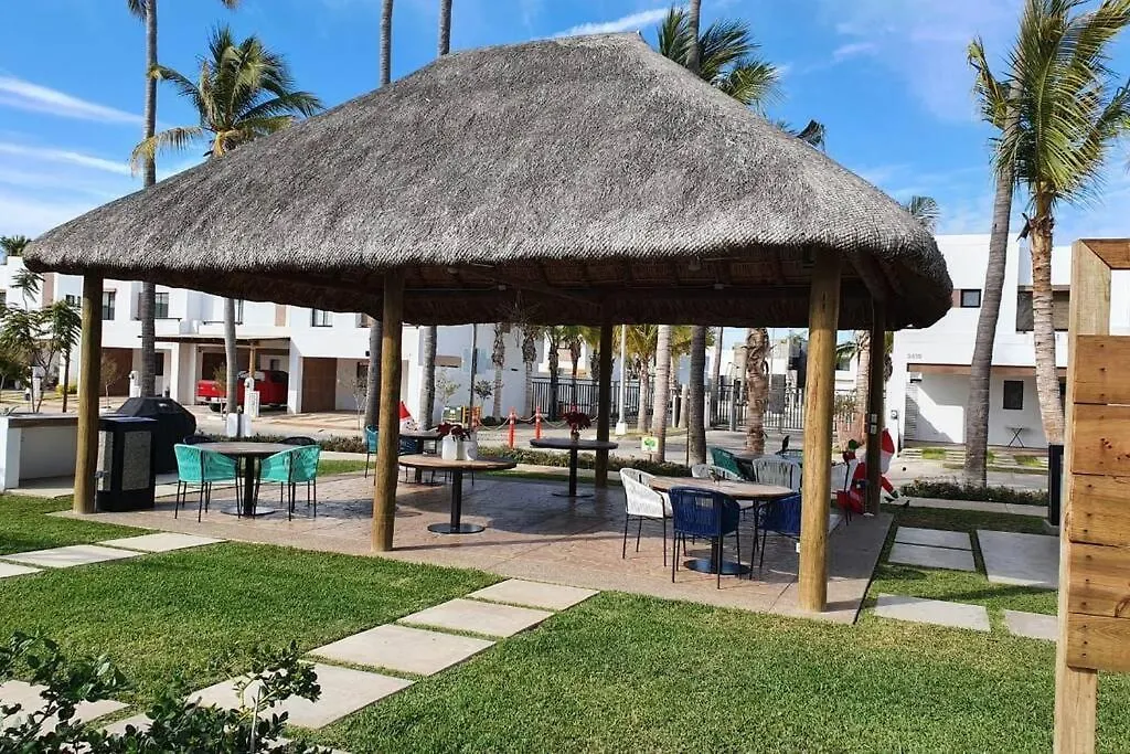 Nice House W/ Shared Pool And Close To The Beach At 马萨特兰 墨西哥